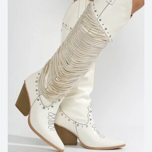 White rhinestone cowboy boots new in box